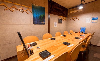10名様が座れる広々としたテーブル席